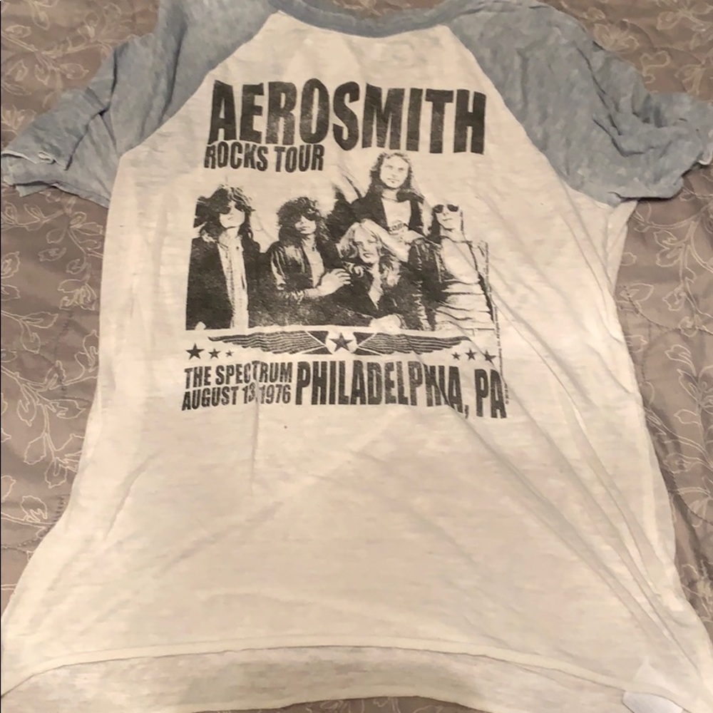 t shirt